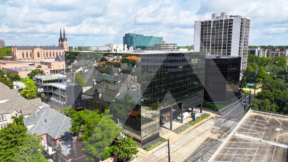 Primary Photo Of 770 S Post Oak Ln, Houston Office For Lease