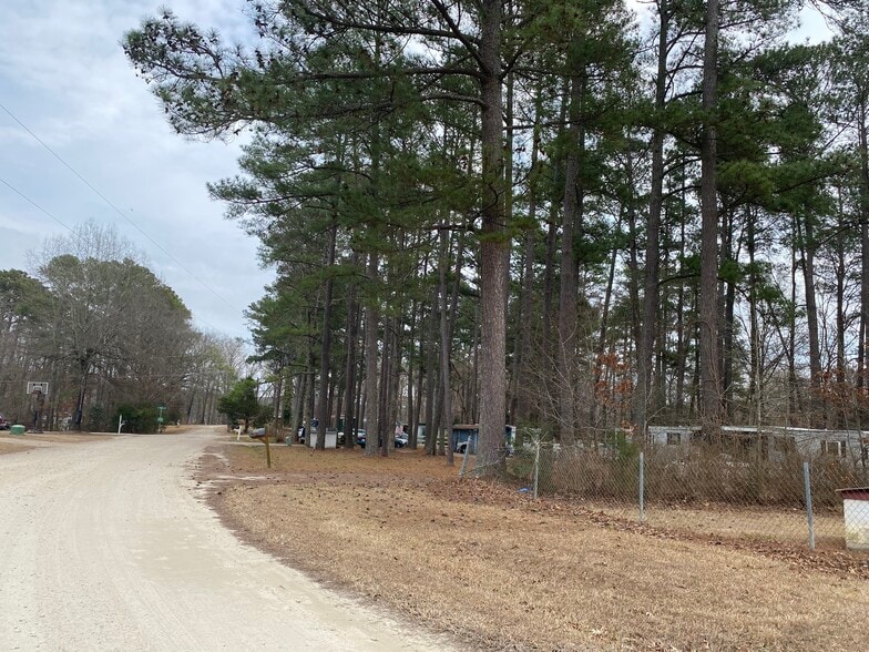 More Photos Of 1425 Farlow Rd, Raleigh Manufactured Housing Mobile Home Park For Sale