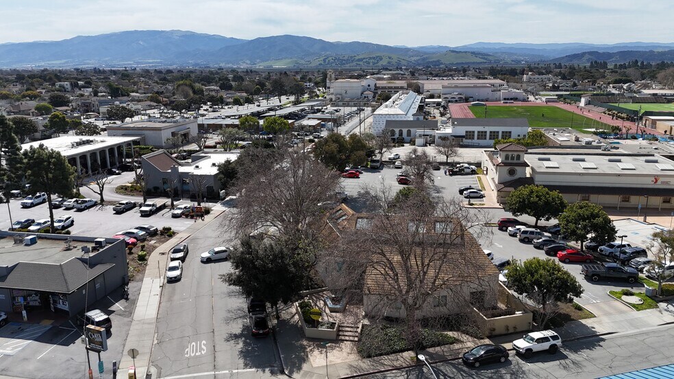 More Photos Of 500 Lincoln Ave, Salinas Office For Sale