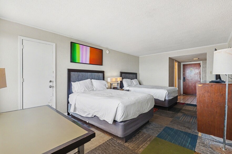 More Photos Of 1415 S Ocean Blvd, North Myrtle Beach Hotel For Sale