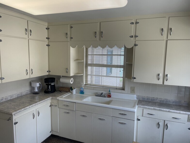 More Photos Of 7707 Ralston Rd, Arvada Office For Sale