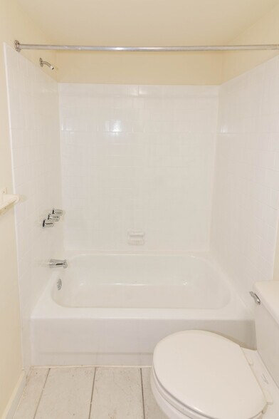 More Photos Of 2100-2102 Maryland Ave, Baltimore Apartments For Sale