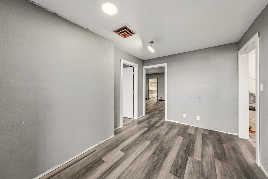 More Photos Of 727 Welch St, Medford Industrial For Sale