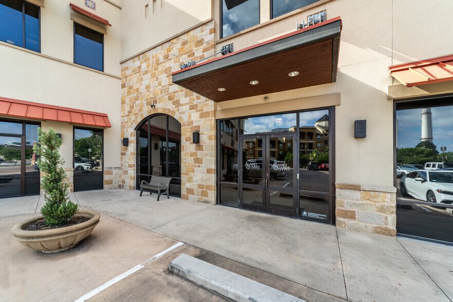 More Photos Of 250 E Basse Rd, San Antonio Medical For Lease