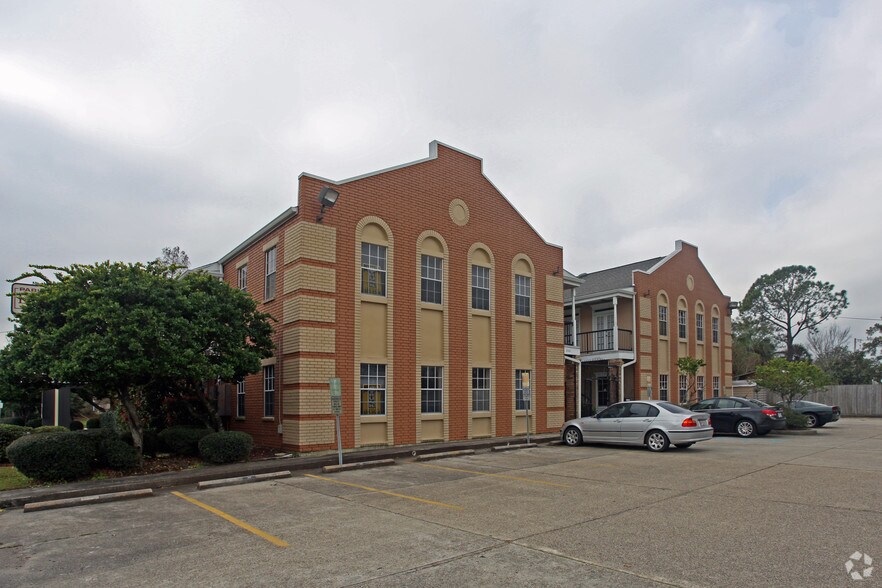 More Photos Of 2002 20th St, Kenner Office For Sale