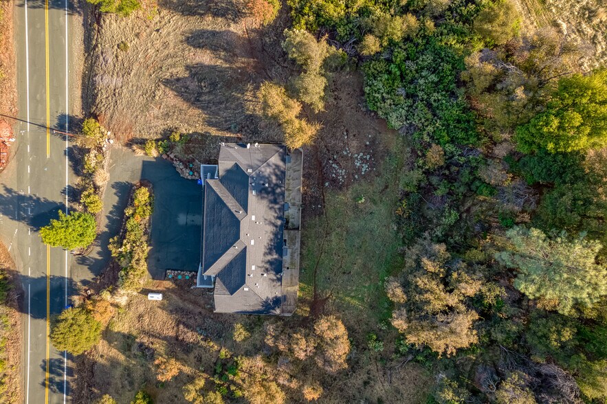 More Photos Of 10401 Point Lakeview Rd, Kelseyville Apartments For Sale
