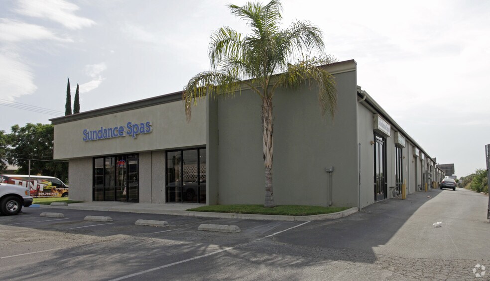 More Photos Of 24530-24588 E Redlands Blvd, Loma Linda Showroom For Lease