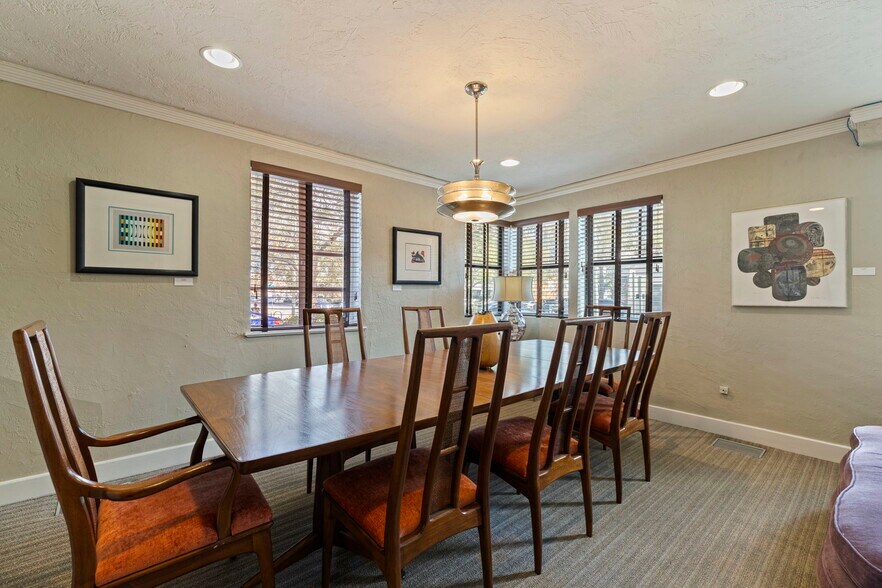 More Photos Of 721 1st Ave N, Saint Petersburg Office For Sale