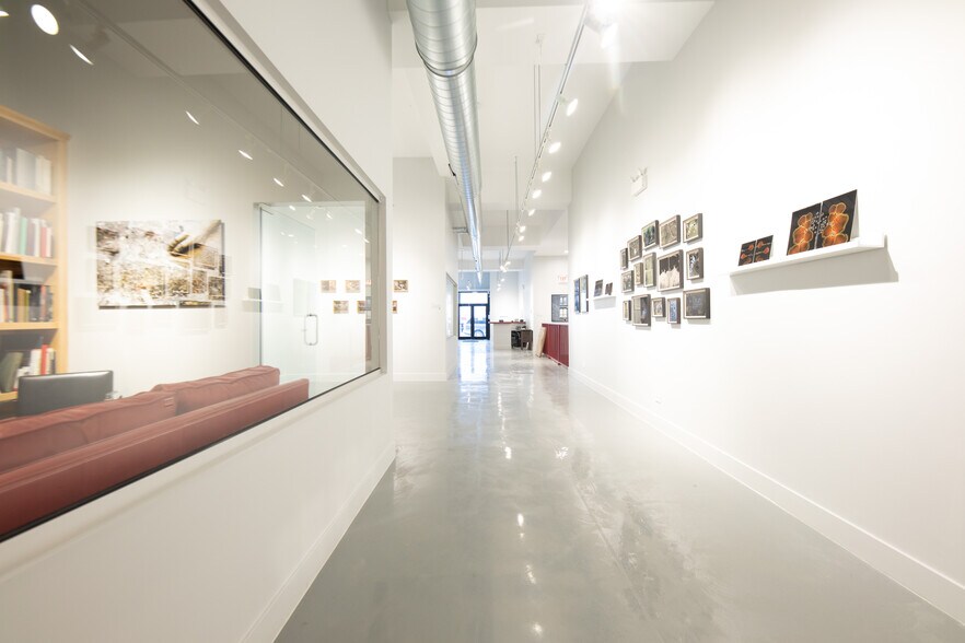 More Photos Of 1637 W Chicago Ave, Chicago Apartments For Lease