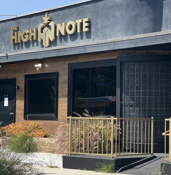 More Photos Of 5277 W Jefferson Blvd, Los Angeles General Retail For Sale