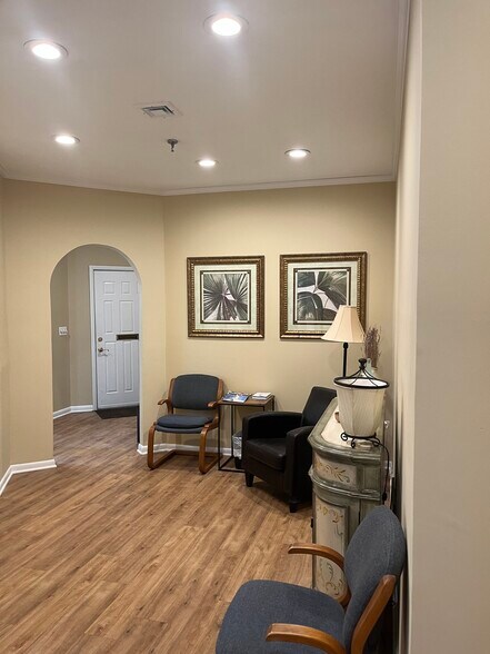 More Photos Of 130 Maple Ave, Red Bank Medical For Lease