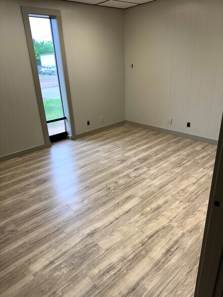 More Photos Of 6031 Fm 2767, Tyler Warehouse For Lease