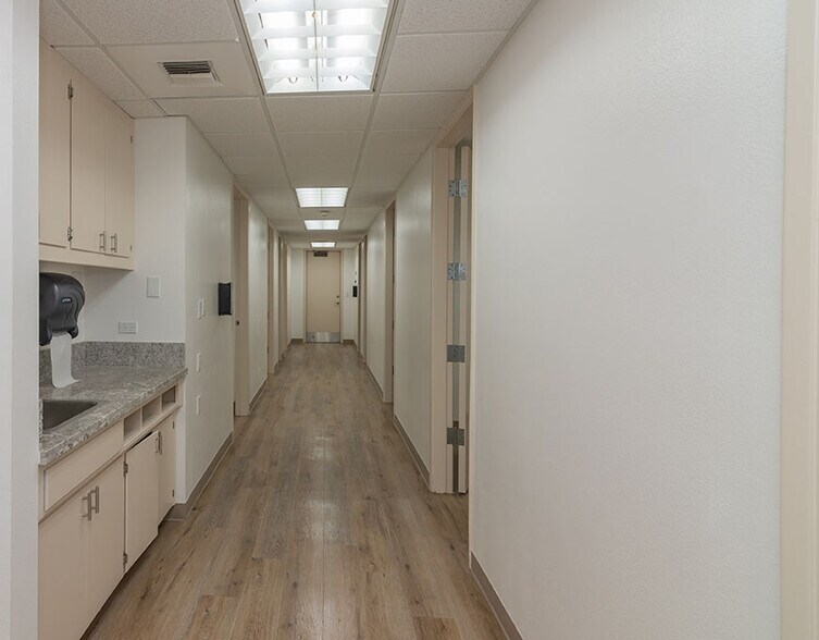 More Photos Of 3801 San Dimas St, Bakersfield Medical For Lease