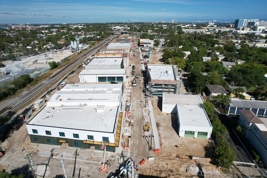 More Photos Of 885 N Railroad Ave, West Palm Beach Unknown For Lease