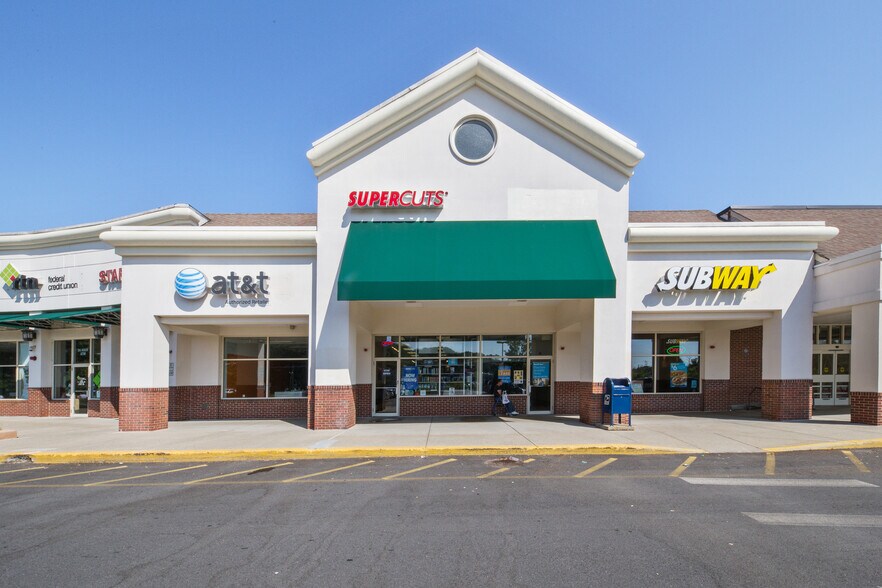More Photos Of 84-100 Macy St, Amesbury Unknown For Lease
