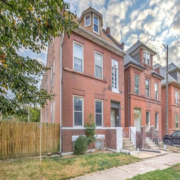 More Photos Of 3616 Russell Blvd, Saint Louis Apartments For Sale