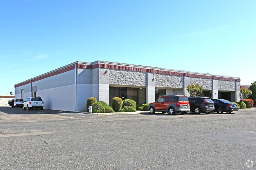 More Photos Of 2727 N Grove Industrial Dr, Fresno Warehouse For Sale