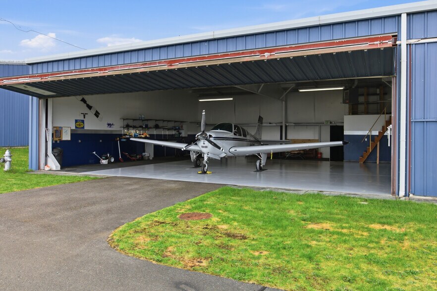 More Photos Of 16608 103rd Avenue Ct E, Puyallup Airplane Hangar For Sale