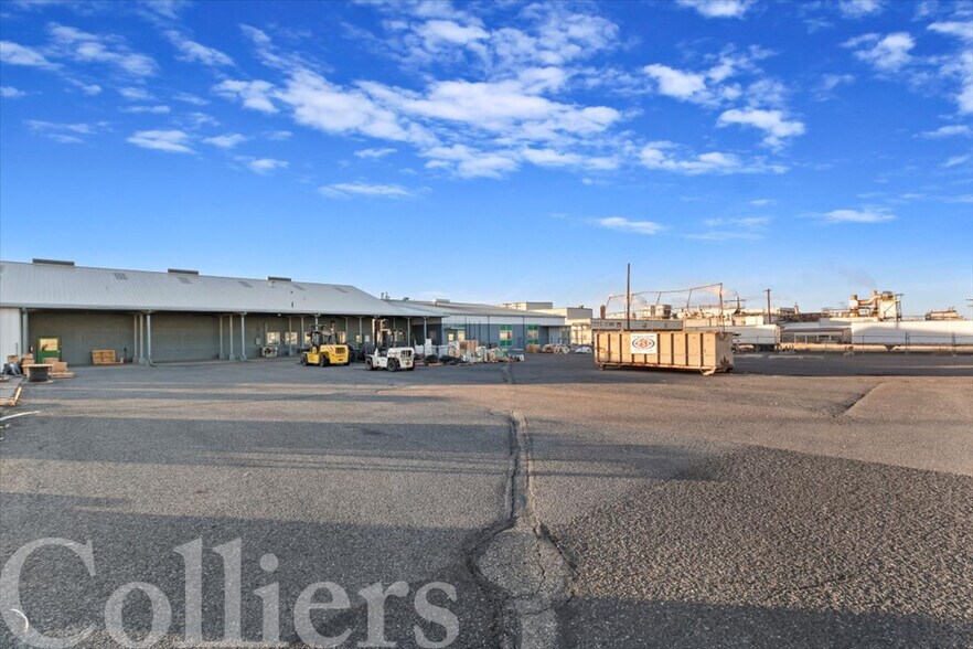 More Photos Of 216 S Park Ave W, Twin Falls Warehouse For Sale