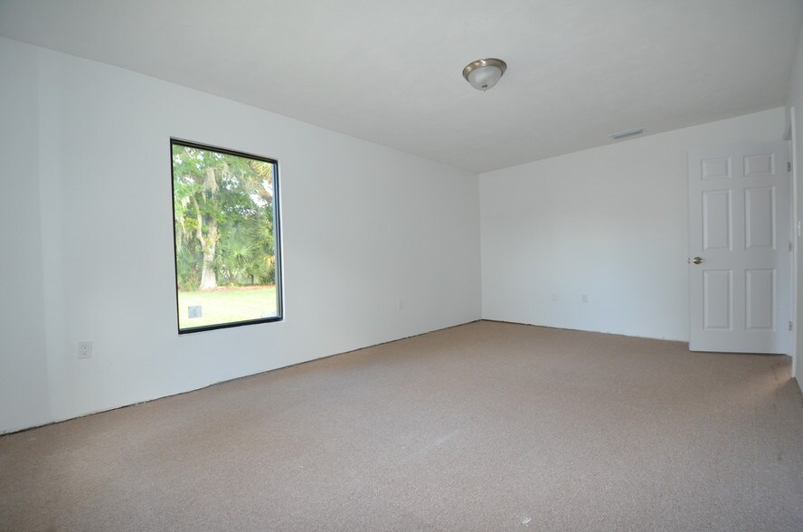 More Photos Of 3869 Nova Rd, Port Orange Office For Lease