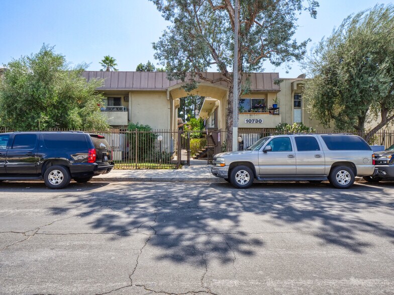 More Photos Of 10730 New Haven St, Sun Valley Apartments For Sale