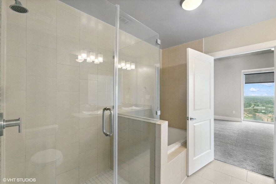 More Photos Of 5927 Almeda Rd, Houston Apartments For Lease