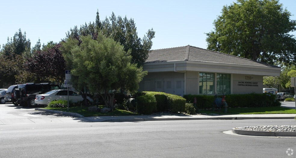 More Photos Of 1210 Central Blvd, Brentwood Office For Lease