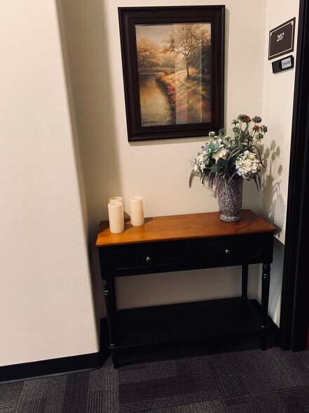 More Photos Of 717 NE 61st St, Vancouver Medical For Lease