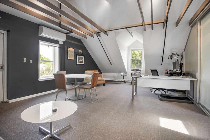 More Photos Of 1020 Princess St, Alexandria Loft Creative Space For Sale