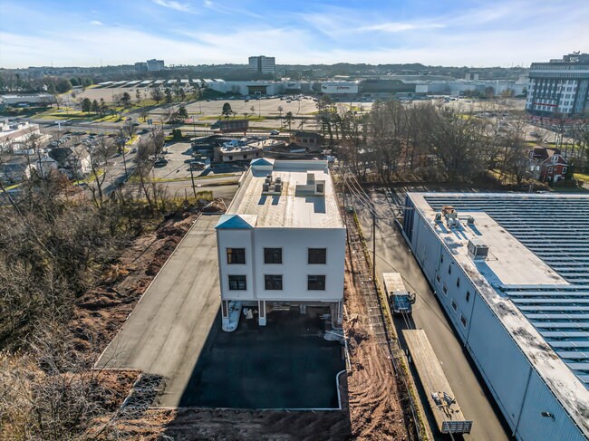 More Photos Of 374 Green St, Woodbridge Coworking Space