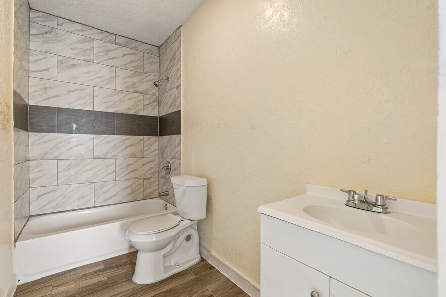 More Photos Of 8221 Brumblay St, Houston Multifamily For Sale