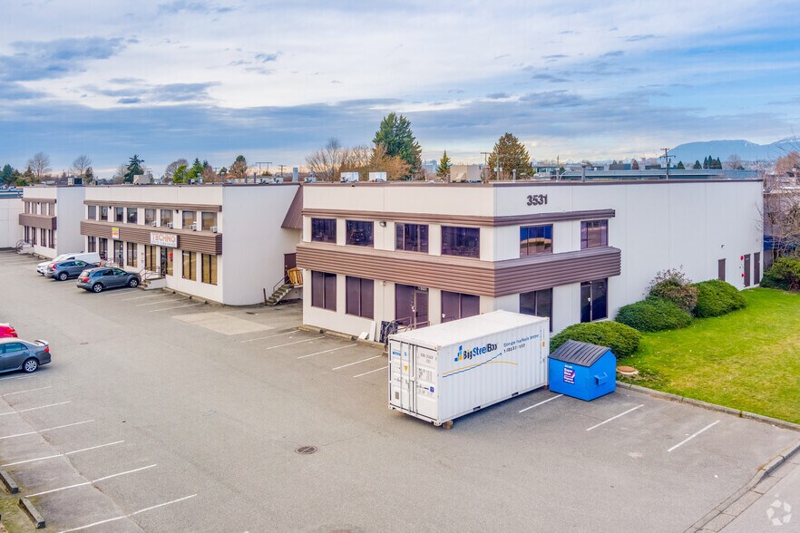 More Photos Of 3531 Jacombs Rd, Richmond Flex For Lease