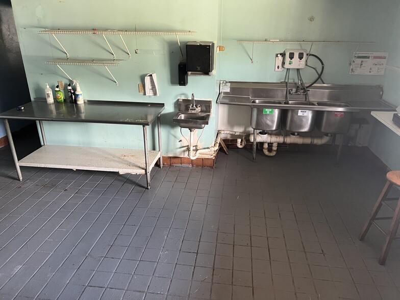 More Photos Of 2058 Edgewood Ave, Jacksonville Restaurant For Sale