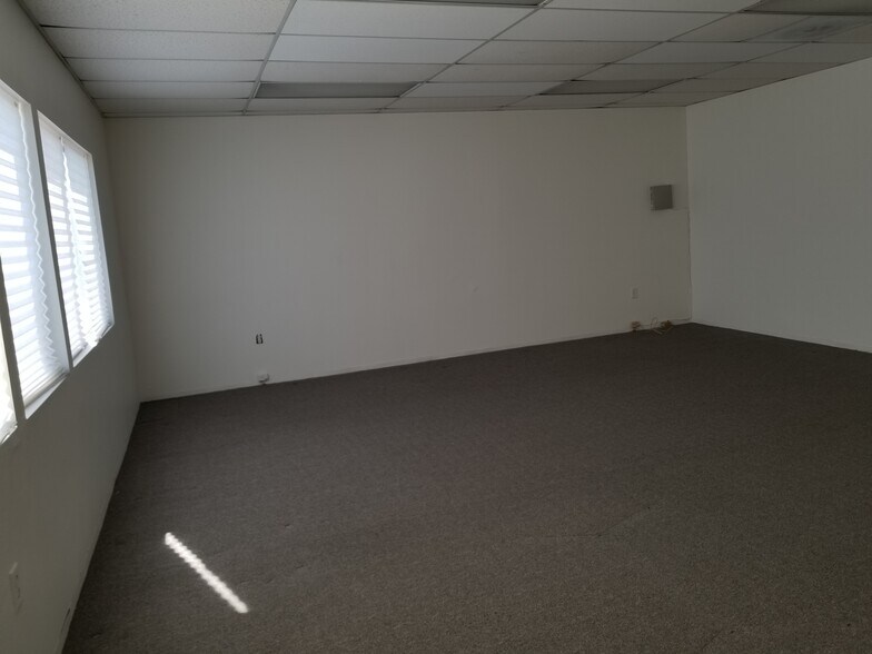 More Photos Of 1241 S Fairfax Ave, Los Angeles Storefront Retail Office For Lease