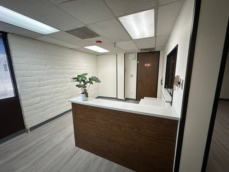 More Photos Of 2323 16th St, Bakersfield Medical For Lease