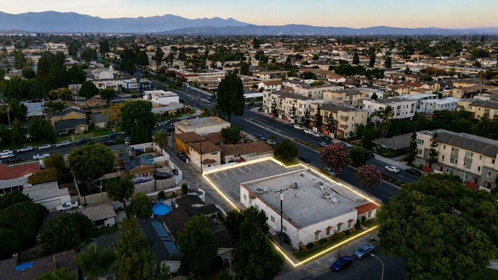 Primary Photo Of 10631 Paramount Blvd, Downey Office For Lease