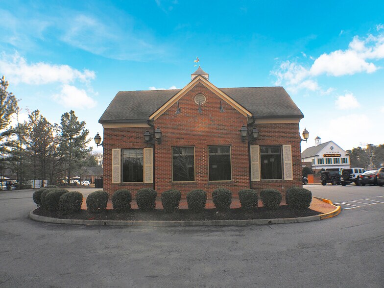 Primary Photo Of 13822 Village Place Dr, Midlothian Restaurant For Lease