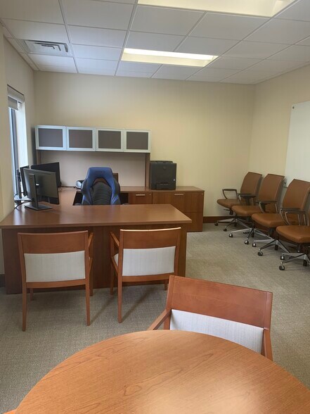 More Photos Of 3006 Mount Vernon Rd, Hurricane Office Residential For Sale