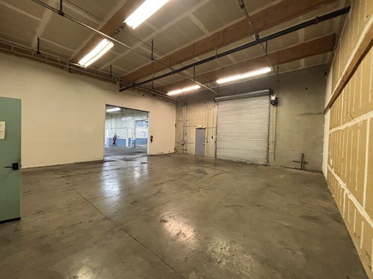 More Photos Of 860 Kaiser Rd, Napa Warehouse For Lease
