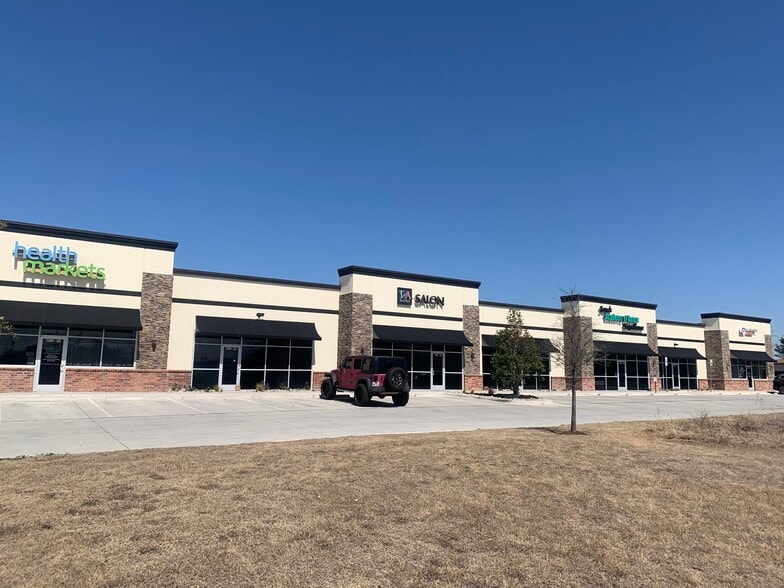 More Photos Of 7205 S Cooper St, Arlington Unknown For Lease
