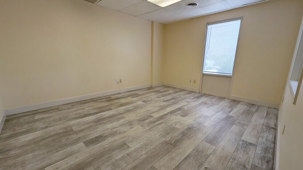 More Photos Of 2200 Chambers Rd, Aurora Warehouse For Sale