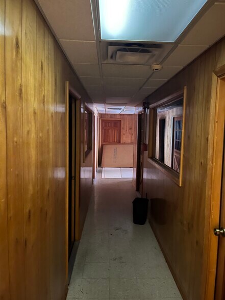 More Photos Of 5013 Park St, Jacksonville Auto Repair For Sale