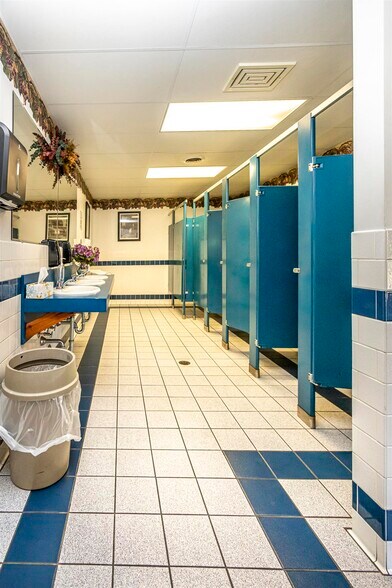 More Photos Of N9581 US Highway 12, Merrillan Restaurant For Sale