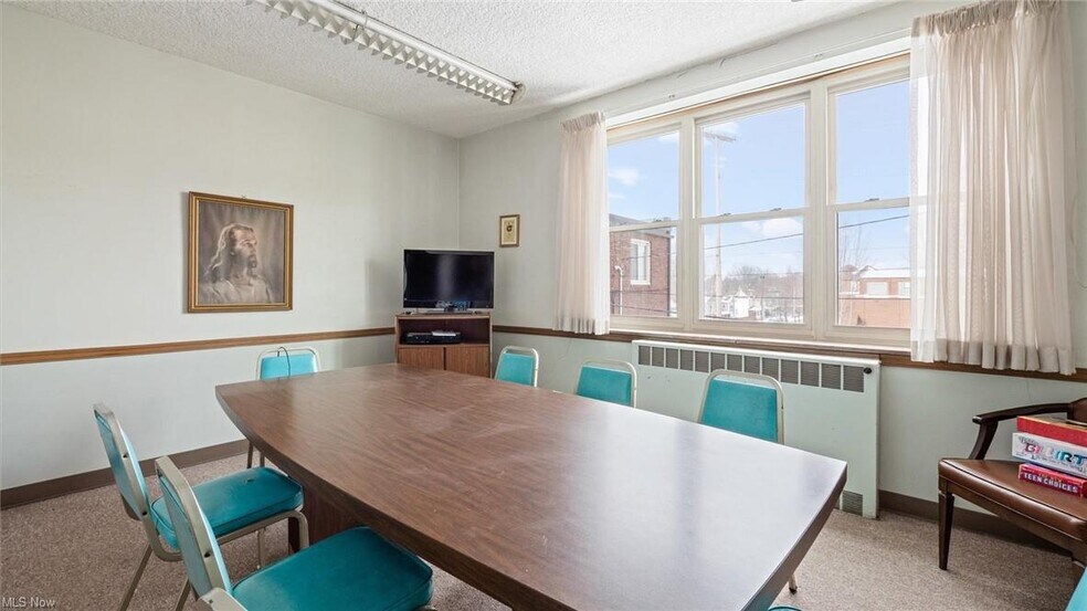 More Photos Of 130 N 7th St, Cambridge Religious Facility For Sale