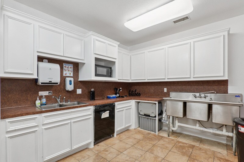 More Photos Of 4540 FM 1960 Rd W, Houston Medical For Sale