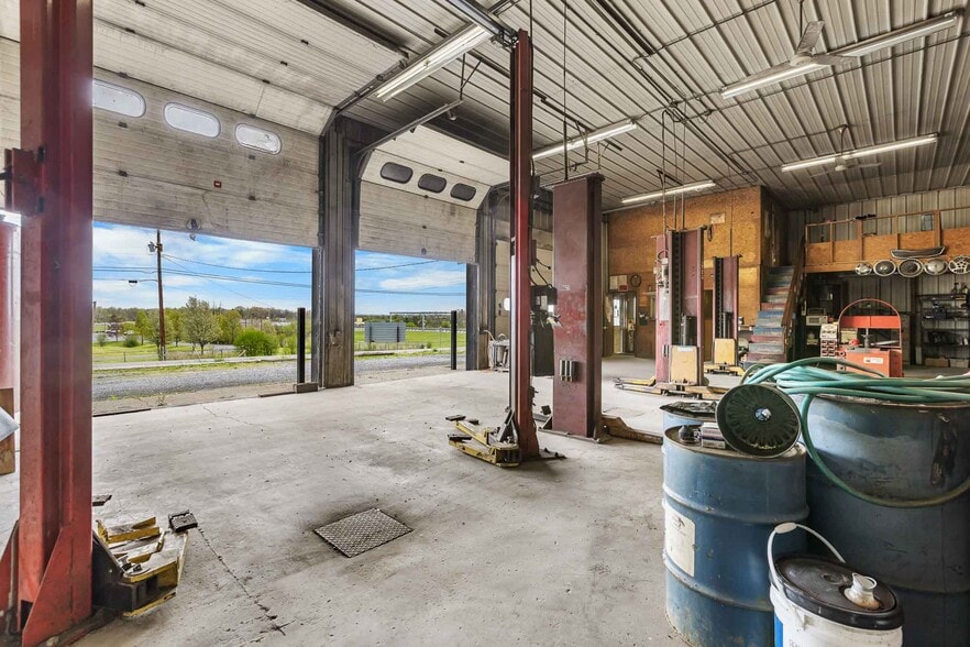 More Photos Of 12753 State Route 9W, West Coxsackie Auto Repair For Sale