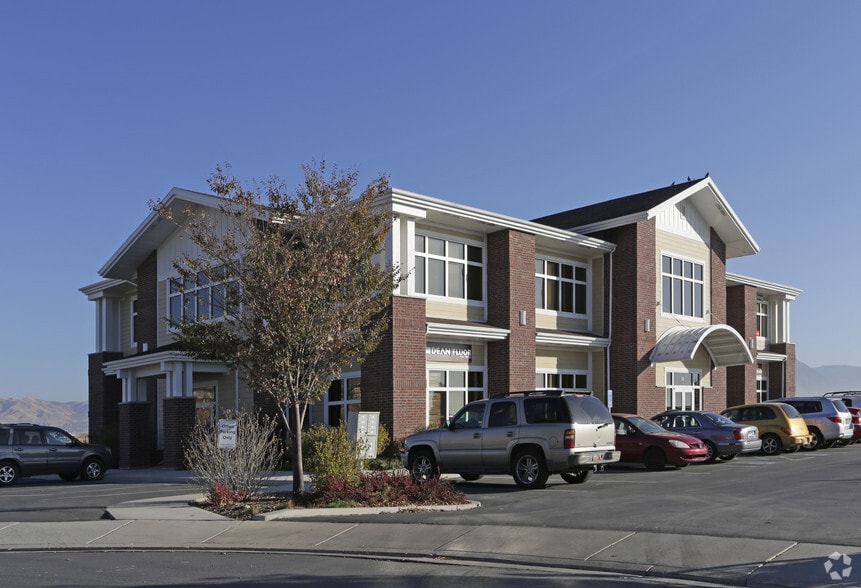 Primary Photo Of 24 W Sergeant Court Dr, Saratoga Springs Medical For Lease