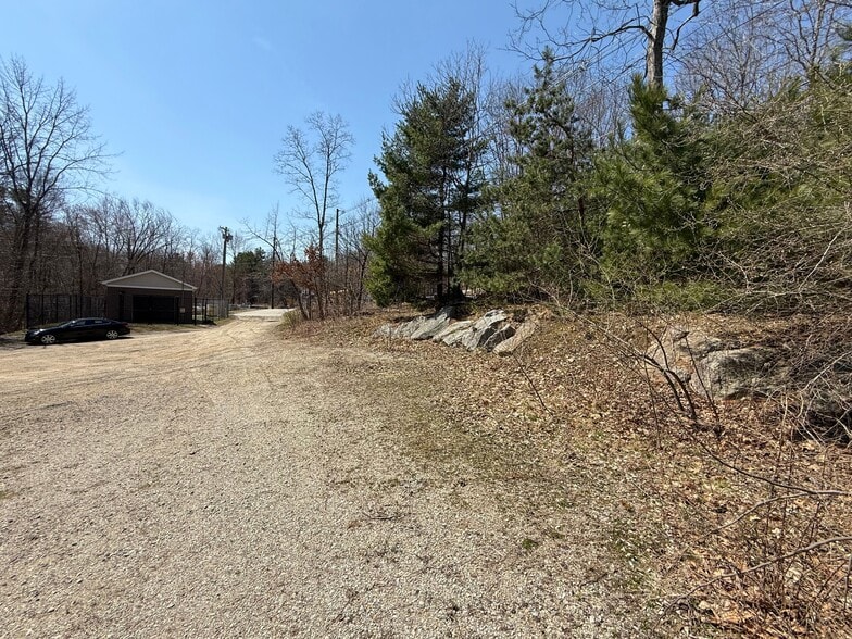More Photos Of 137 Southbridge Rd, Charlton Warehouse For Sale