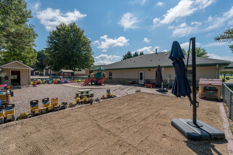 More Photos Of 1500 Edgewood Blvd, North Mankato Schools For Sale