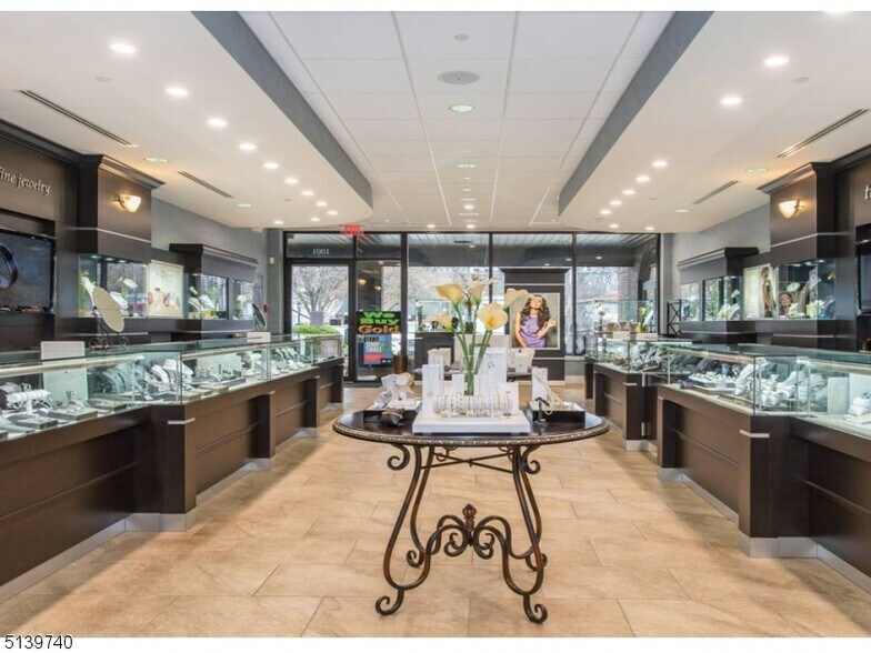 More Photos Of 1001 McBride Ave, Woodland Park Storefront Retail Office For Lease